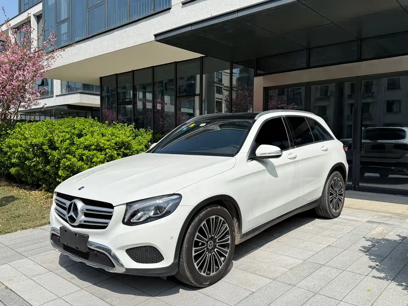 MERCEDES-BENZ GLC