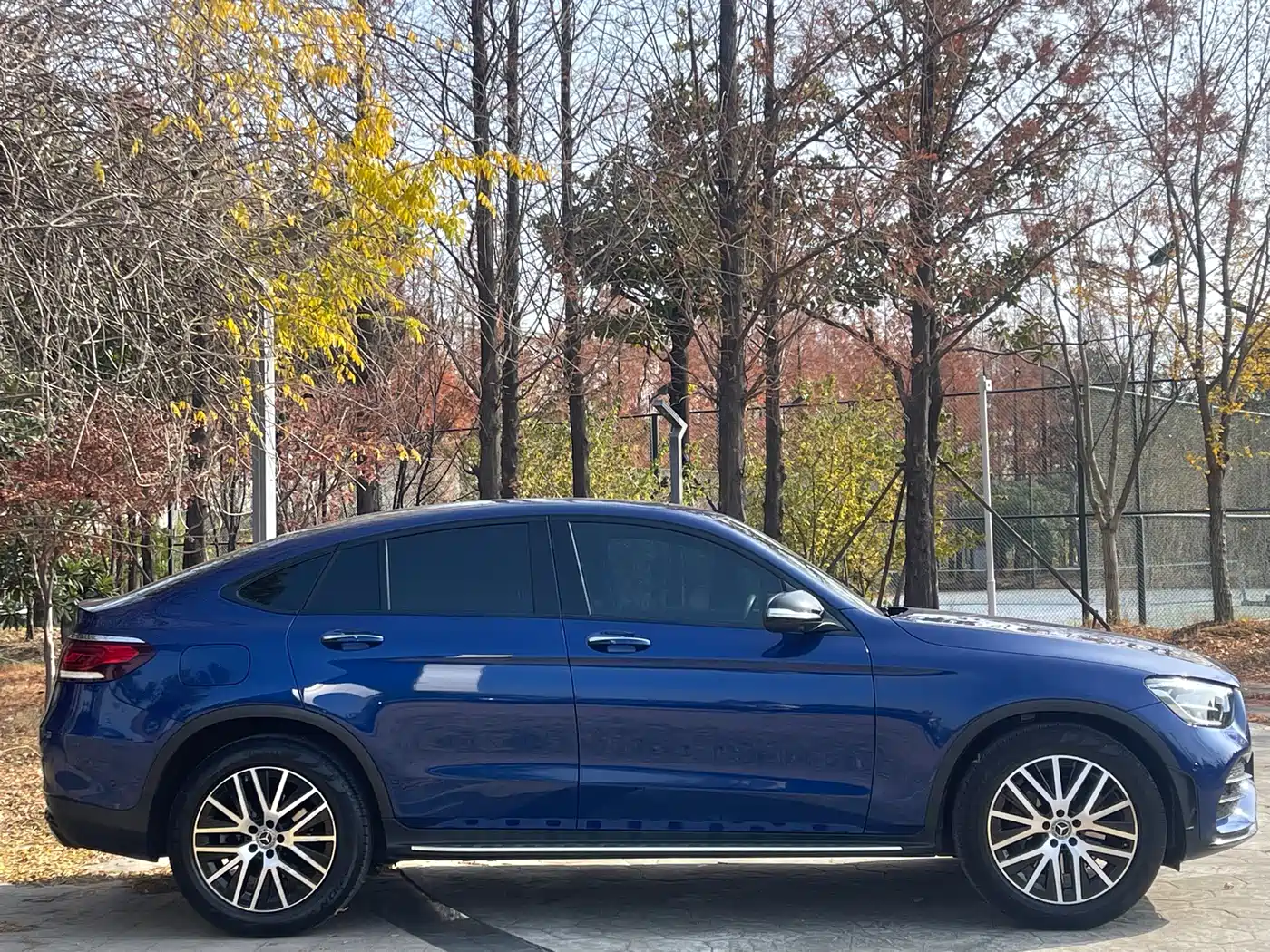Mercedes-Benz GLC Coupe 2020 GLC 300 4MATIC Coupe SUV фото 3
