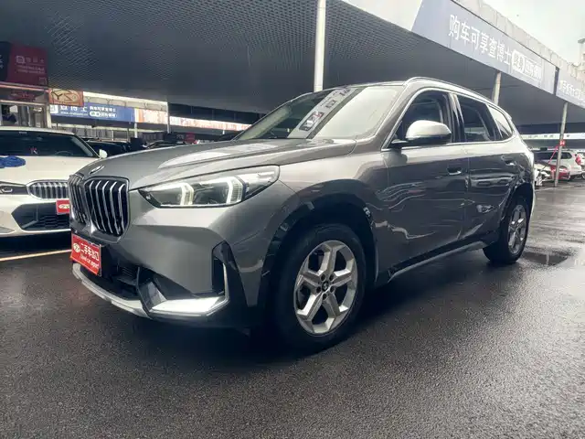 Фотография BMW X1
