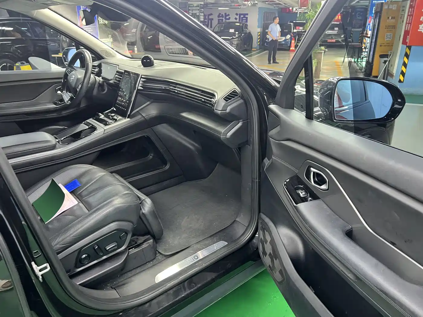 NIO ES8 2018 2018 Founder Edition
