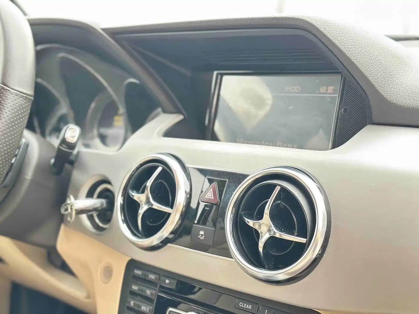 Mercedes-Benz GLK-Class 2013 GLK 300 4MATIC Dynamic фото 22