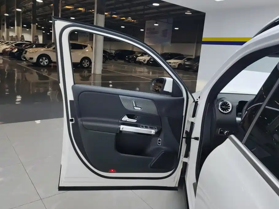 Mercedes-Benz GLB, миниатюра 7