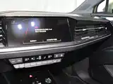 Photo 11 - Audi Q4 e-tron