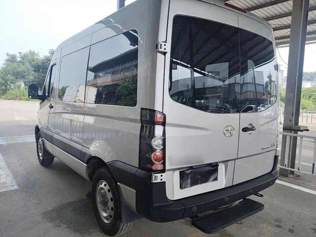 JAC Motors Star锐 2023 2022 2.0T Fuel King PLUS Express Edition Short Wheelbase 6-7 Seater HFC4DB3-2E4