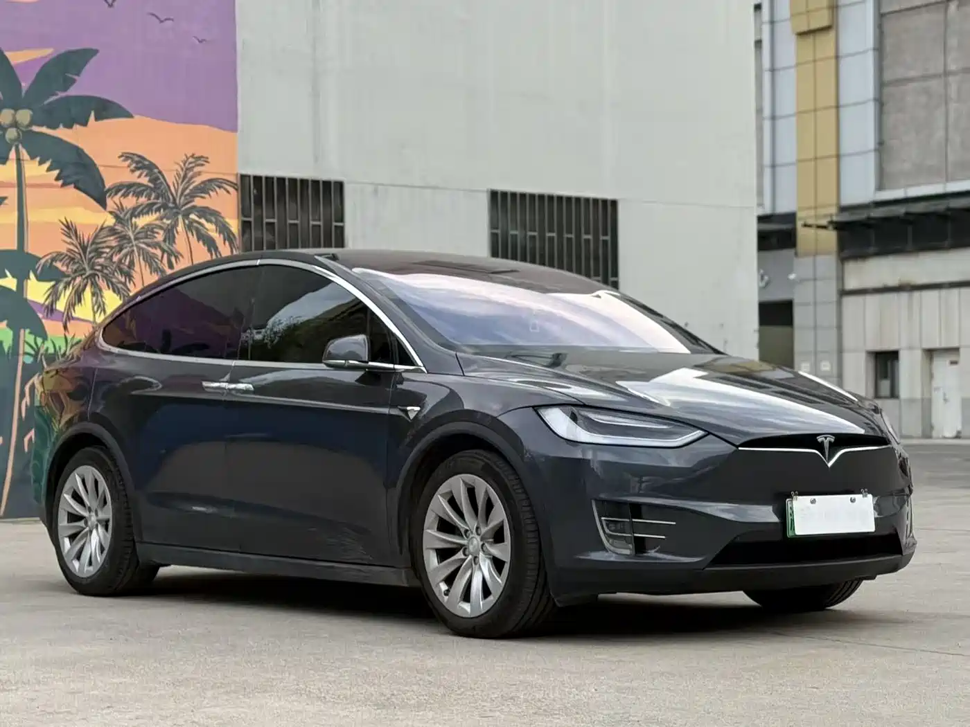 TESLA MODEL X