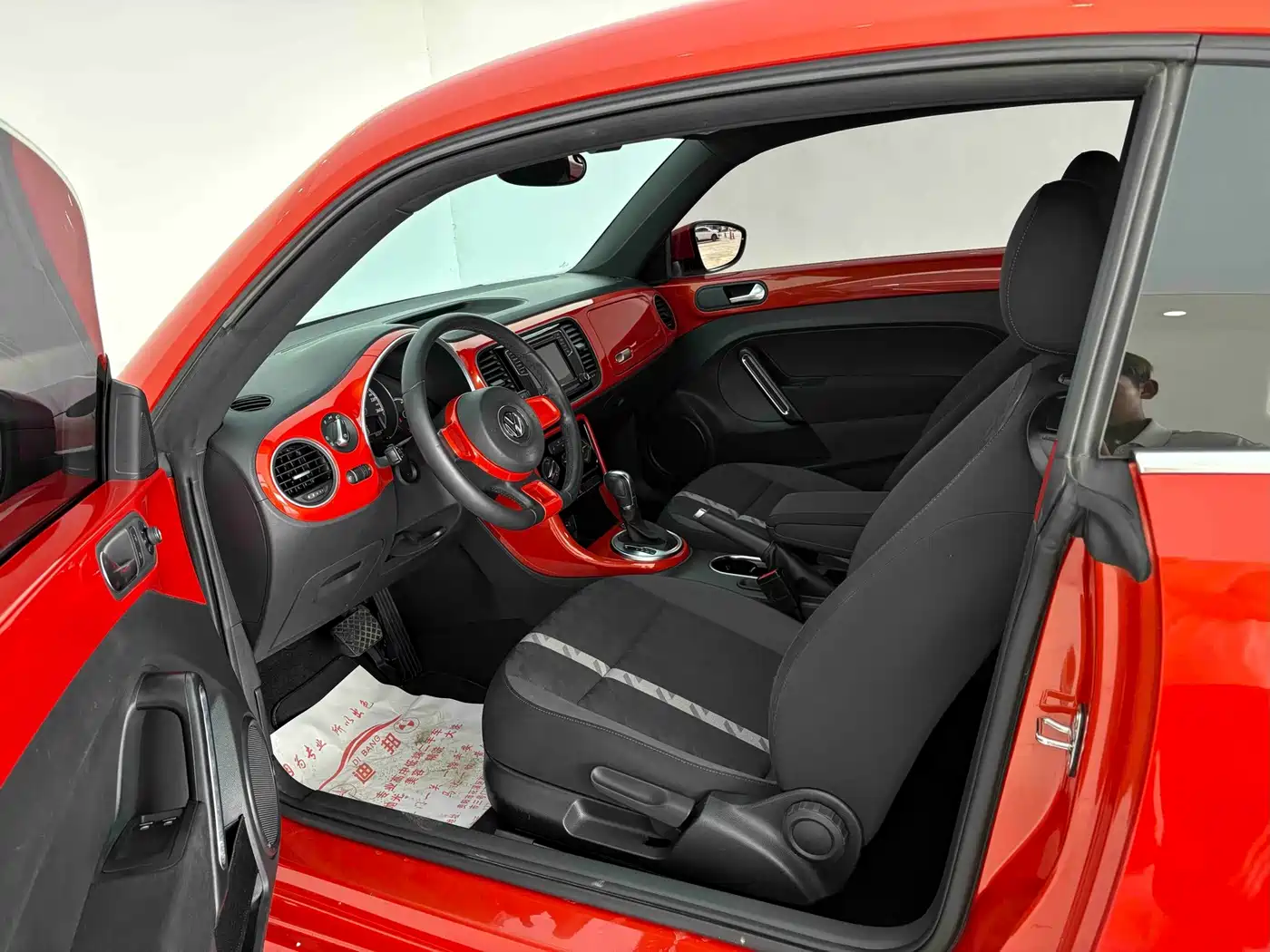 Photo 7 - Volkswagen Beetle