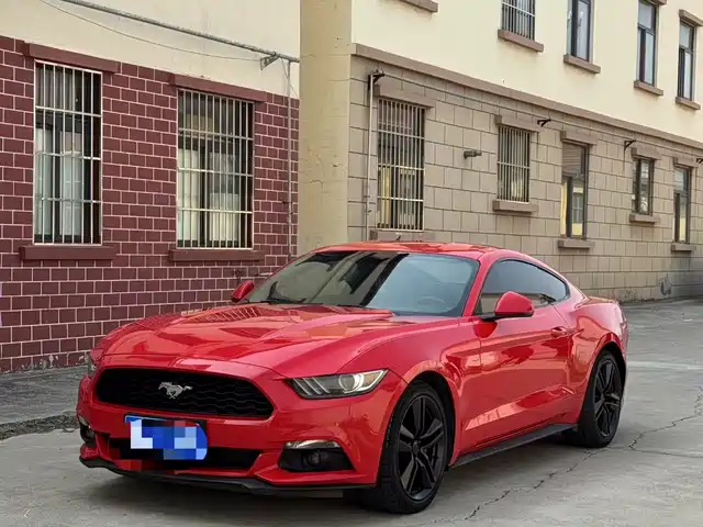 FORD MUSTANG