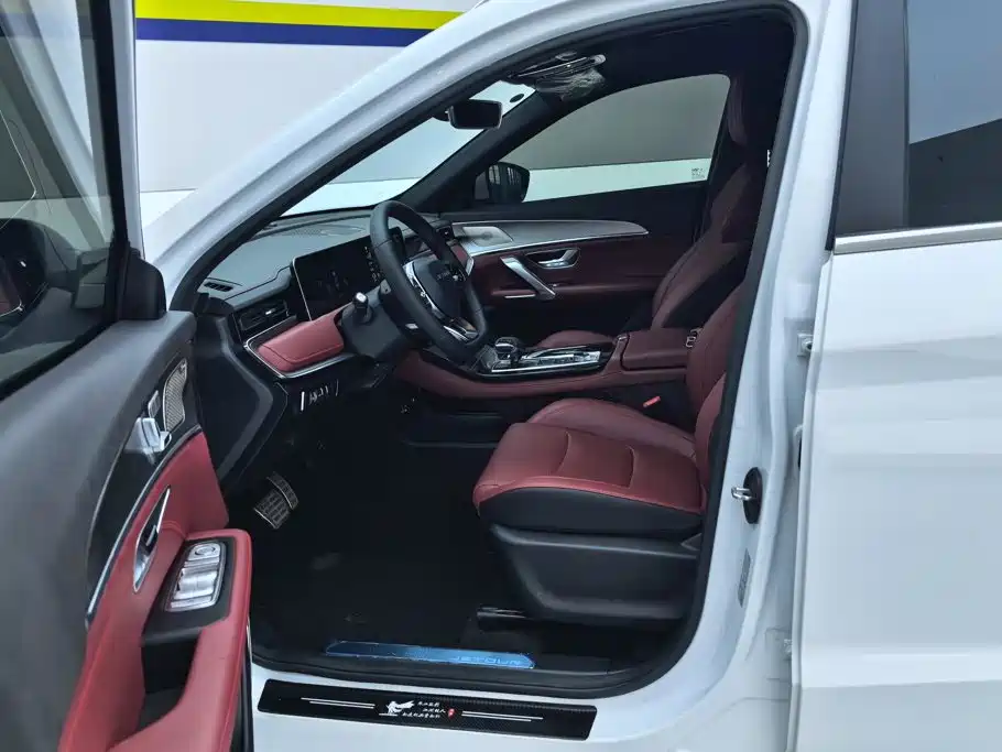 Jetour X70 PLUS 2021 2021 Facelift 1.6T DCT Di 7-seater