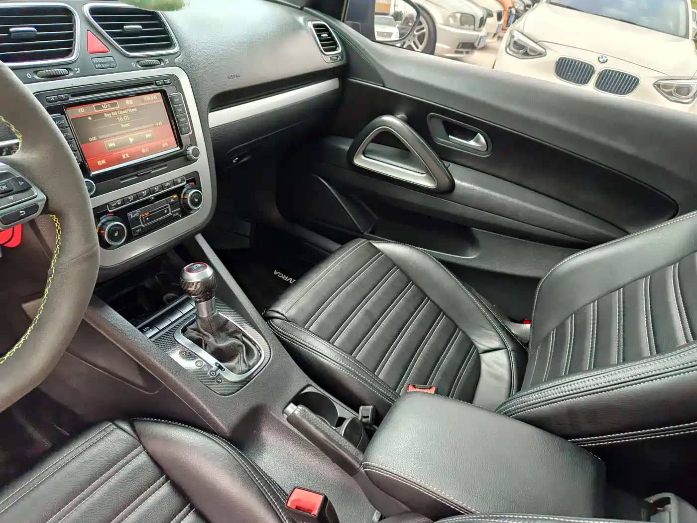 Volkswagen Scirocco 2010 2.0TSI Luxury Edition фото 30