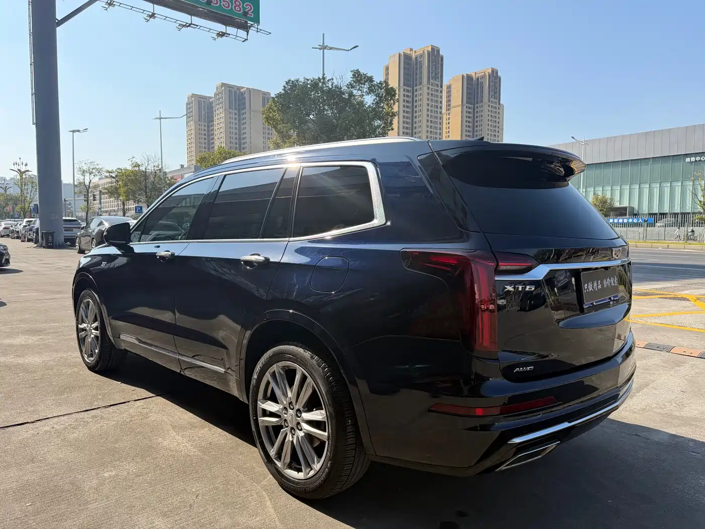 Cadillac XT6 2022 2.0T 6-Seater 4WD Luxury Edition фото 14