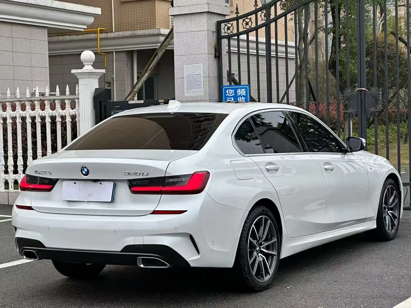 BMW 3 Series 2020 320Li M Sport Package фото 9