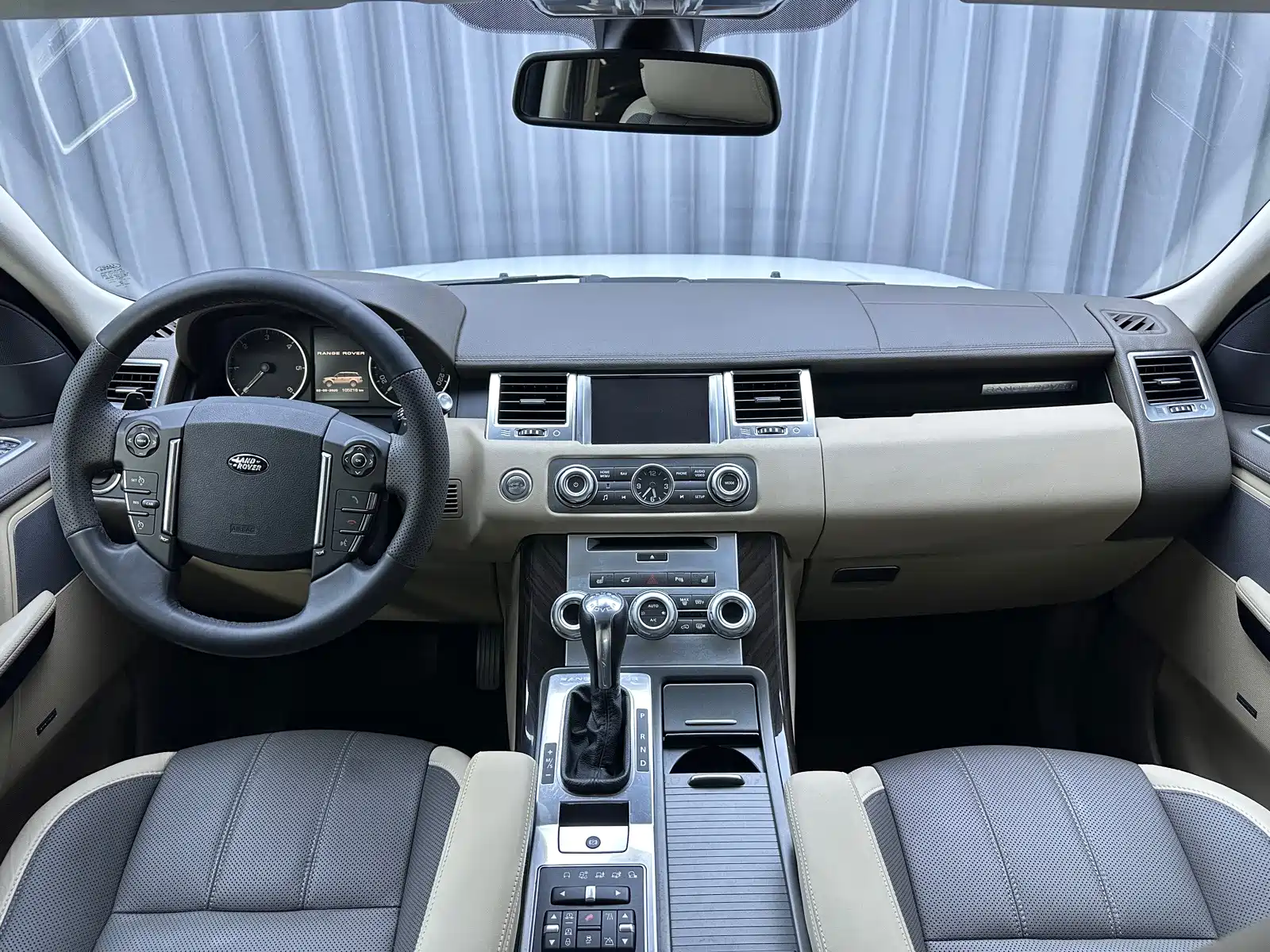 Фото 11 - Land Rover Range Rover Sport