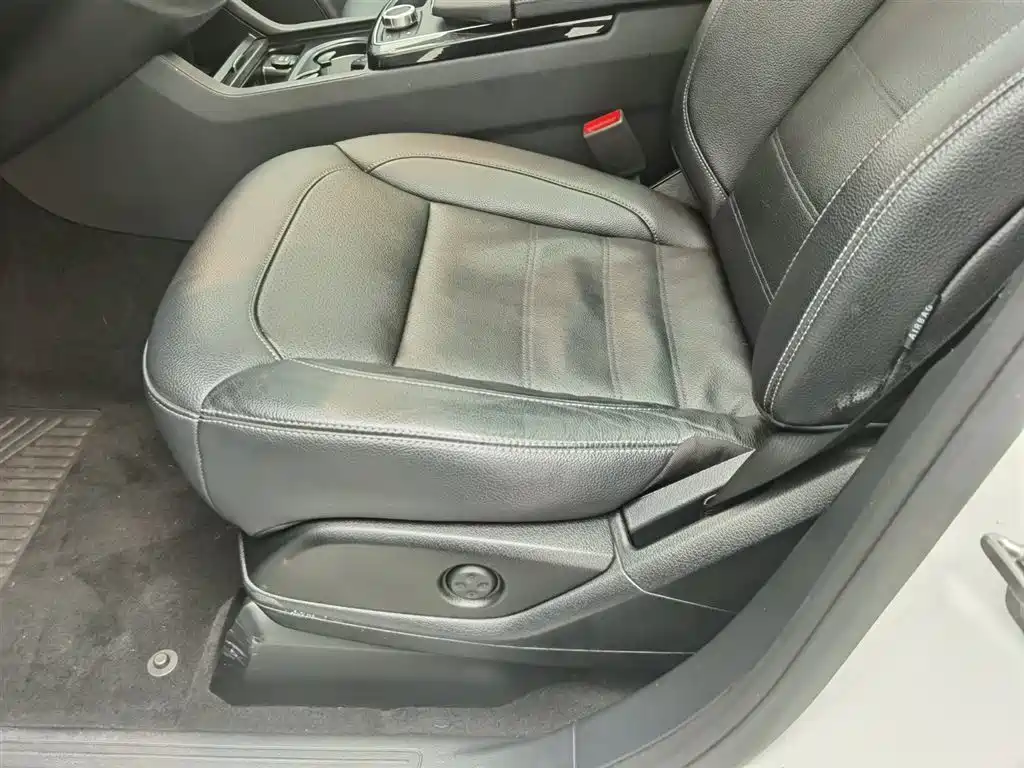Mercedes-Benz GLE Coupe 2018 GLE 320 4MATIC Coupe SUV фото 20