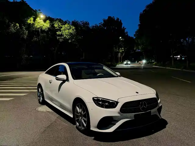 Mercedes-Benz E-Class E 260, купе