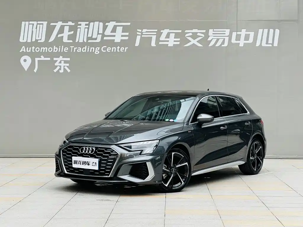 Audi Audi A3 2023 Facelift Sportback 35 TFSI Fashion Sport