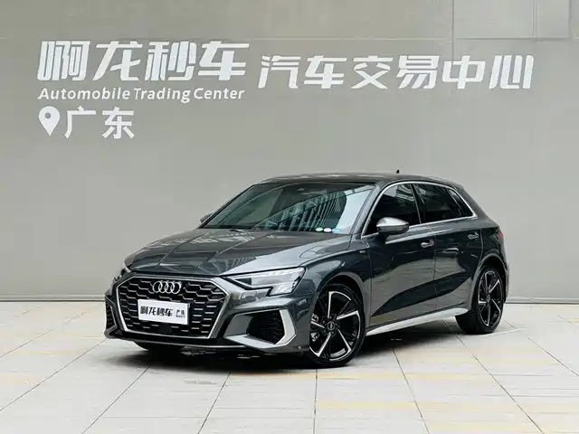  Audi Audi A3 2023 Facelift Sportback 35 TFSI Fashion Sport