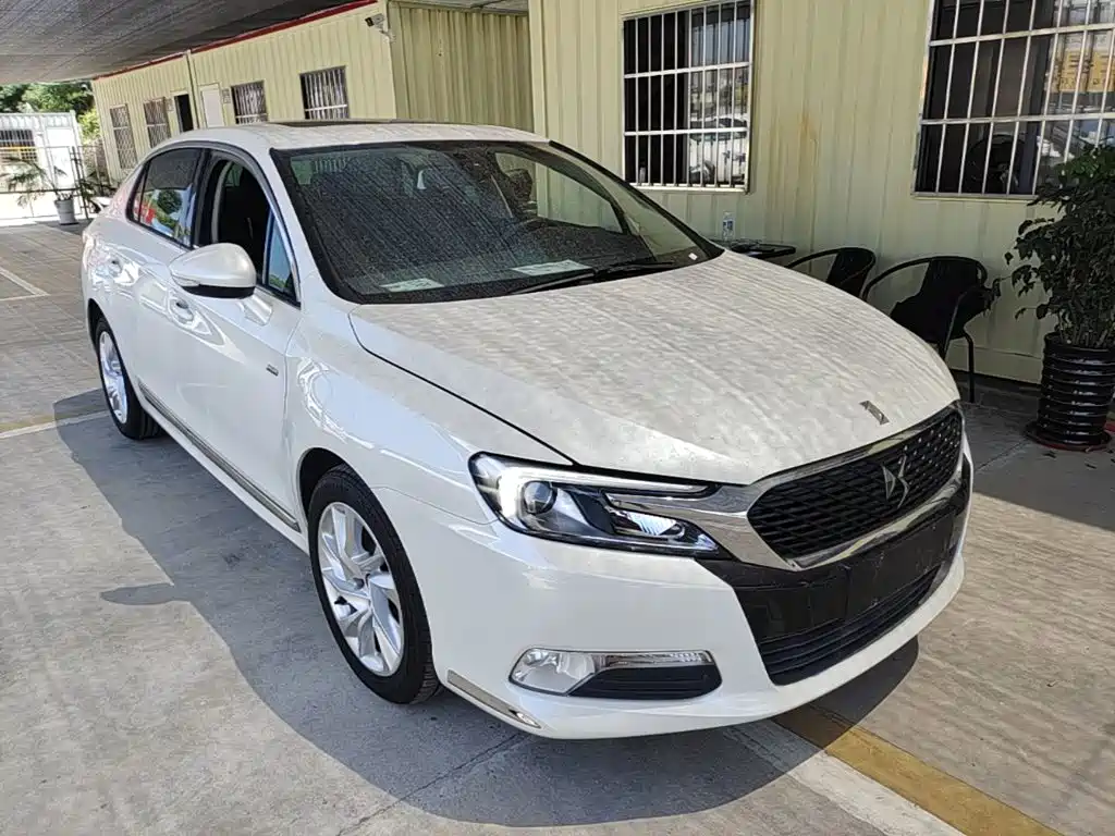 DS 5LS 2016 2016 1.6T Style Edition THP160