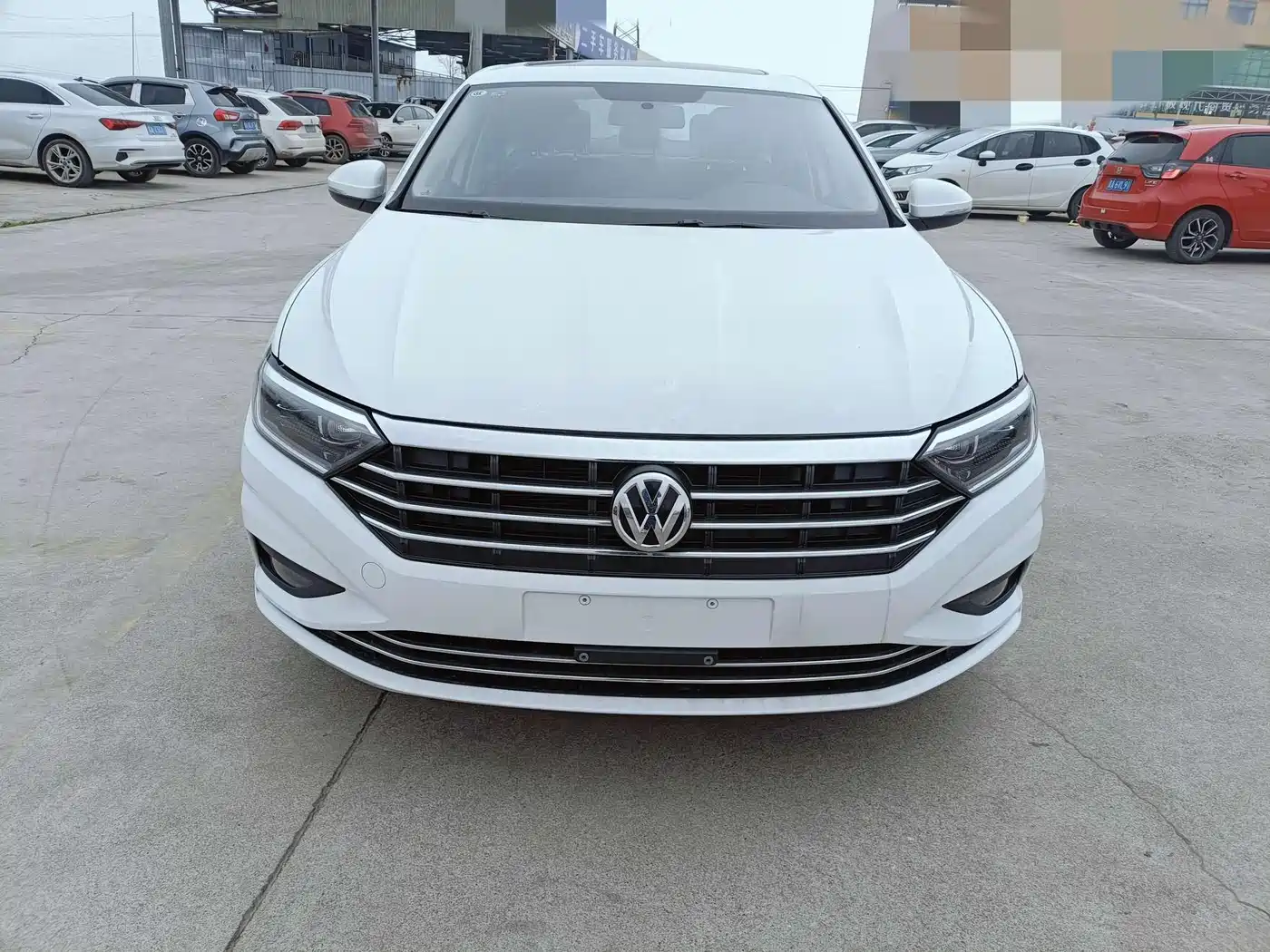VOLKSWAGEN SAGITAR