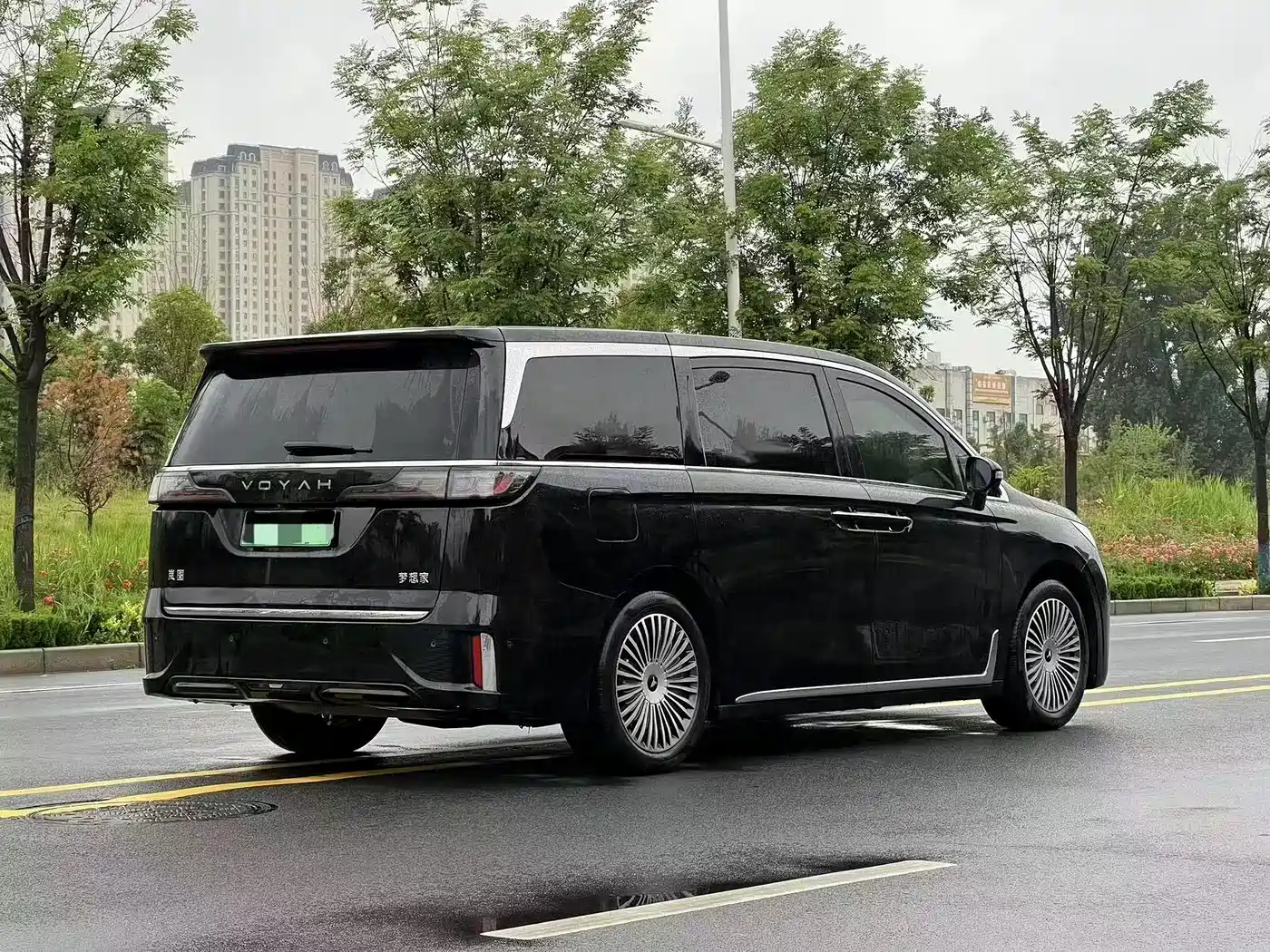 Voyah Auto Voyah Dreamer 2025 PHEV 4WD Kunpeng Premium Edition фото 7
