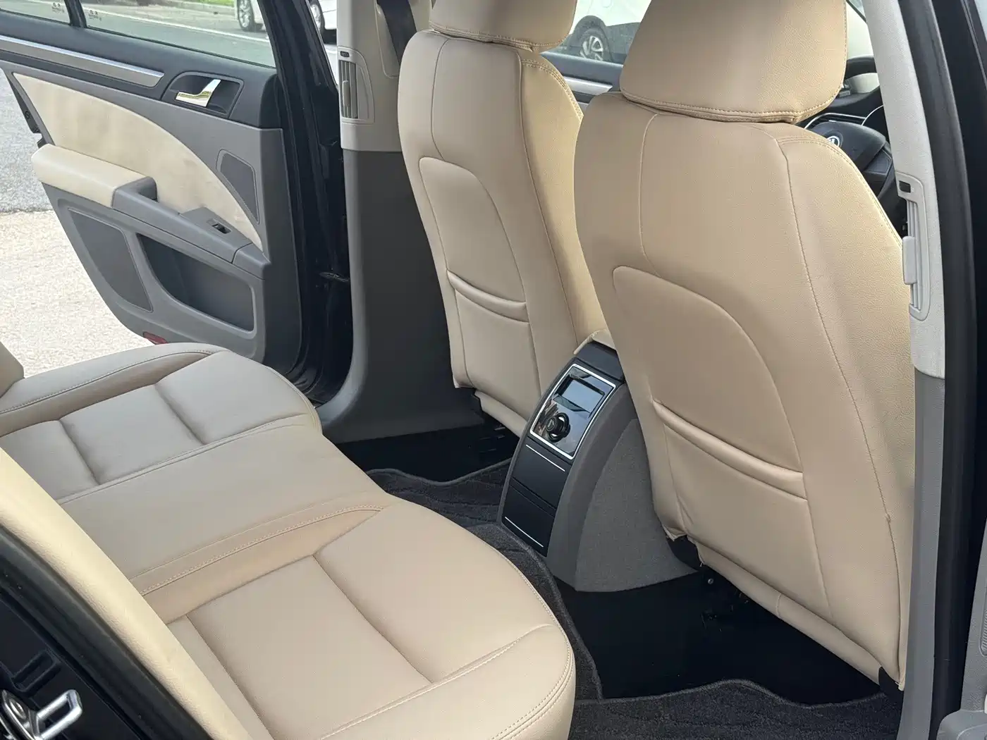 Škoda Superb 2013 2013 1.4TSI DSG Gentleman Edition