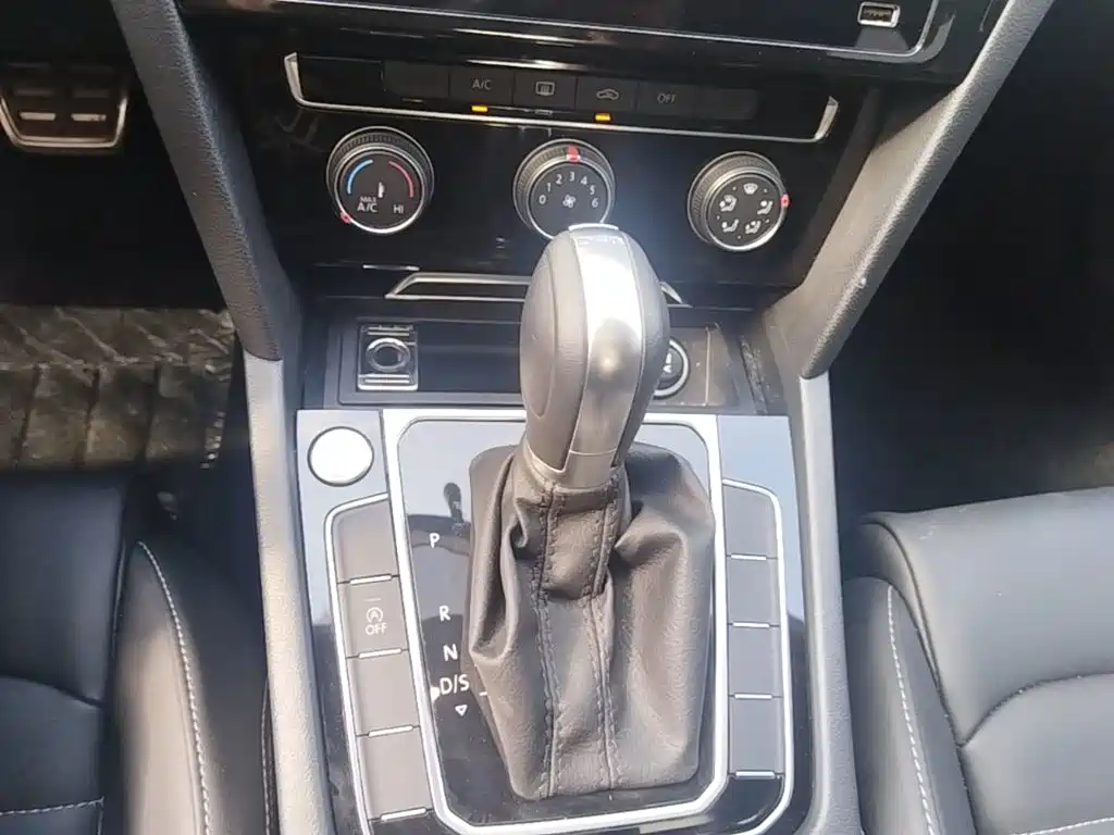 Volkswagen Magotan 2025 2025 Popular Edition 280TSI DSG Comfort