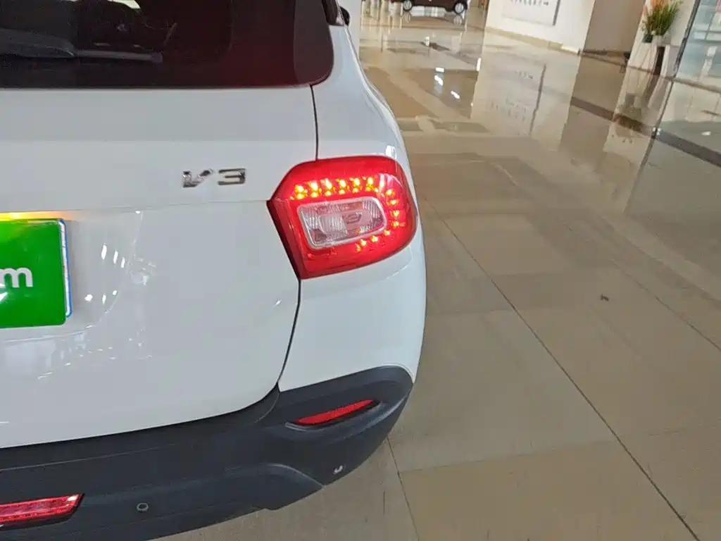 Zhonghua V3 2017 2016 1.5L Automatic Comfort