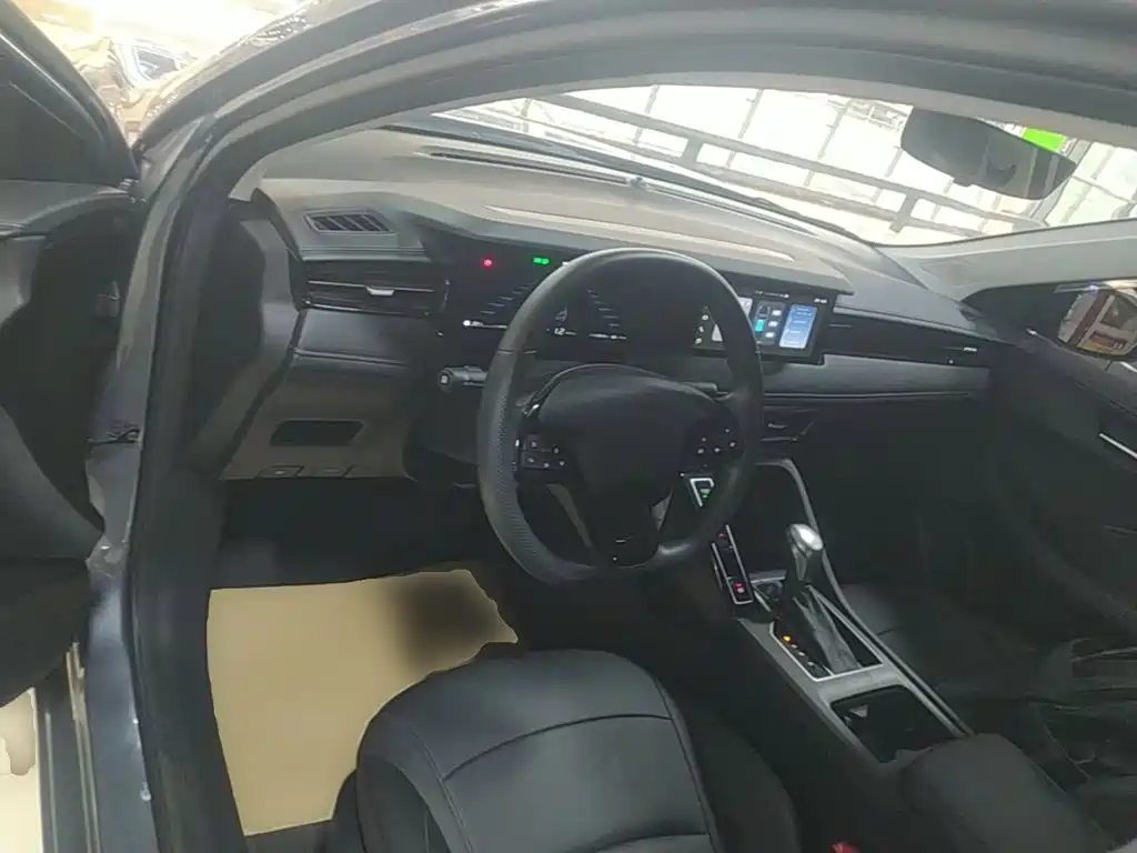 Roewe i5 2026 2026 1.5L CVT Luxury
