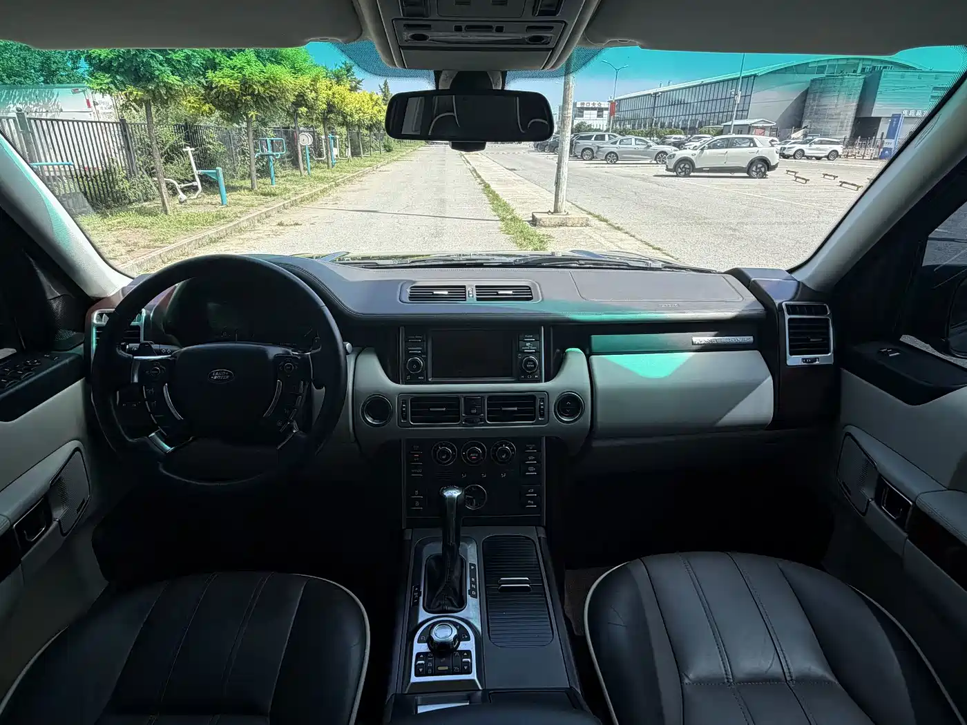 Land Rover Range Rover 2011 2011 5.0 NA V8 HSE