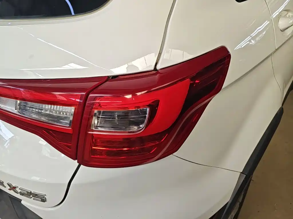 BAIC Senova X25 2017 2015 1.5L Manual Comfort
