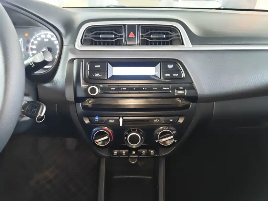 Hyundai Verna 2021 2020 1.4L Manual GL Renewal Edition