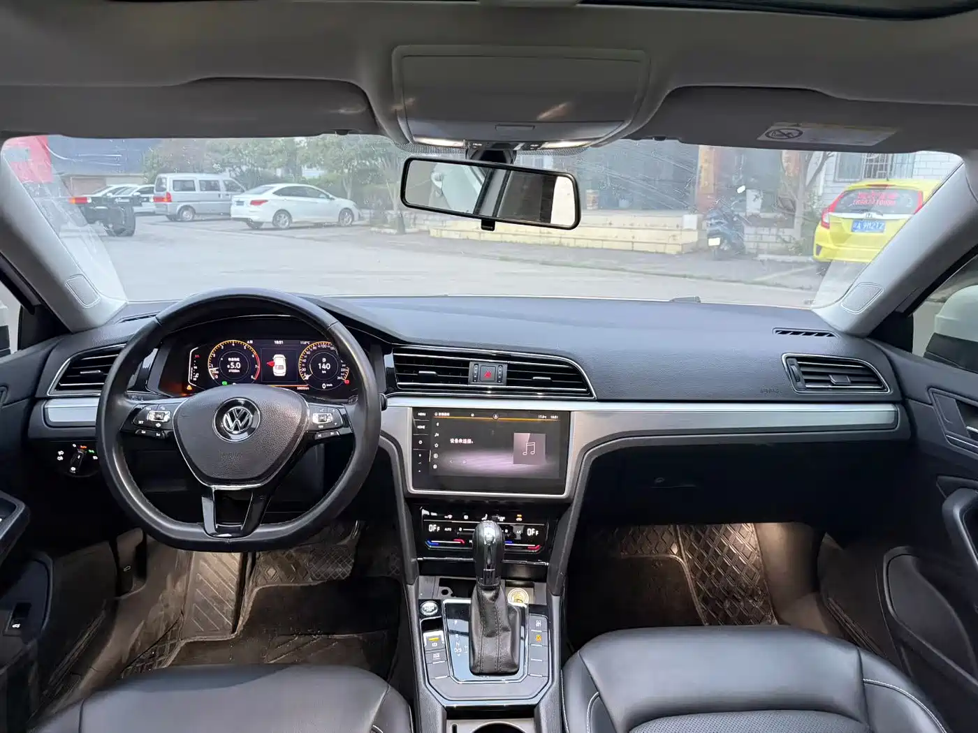 Volkswagen Lamando 2021 280TSI DSG Comfort Edition фото 5