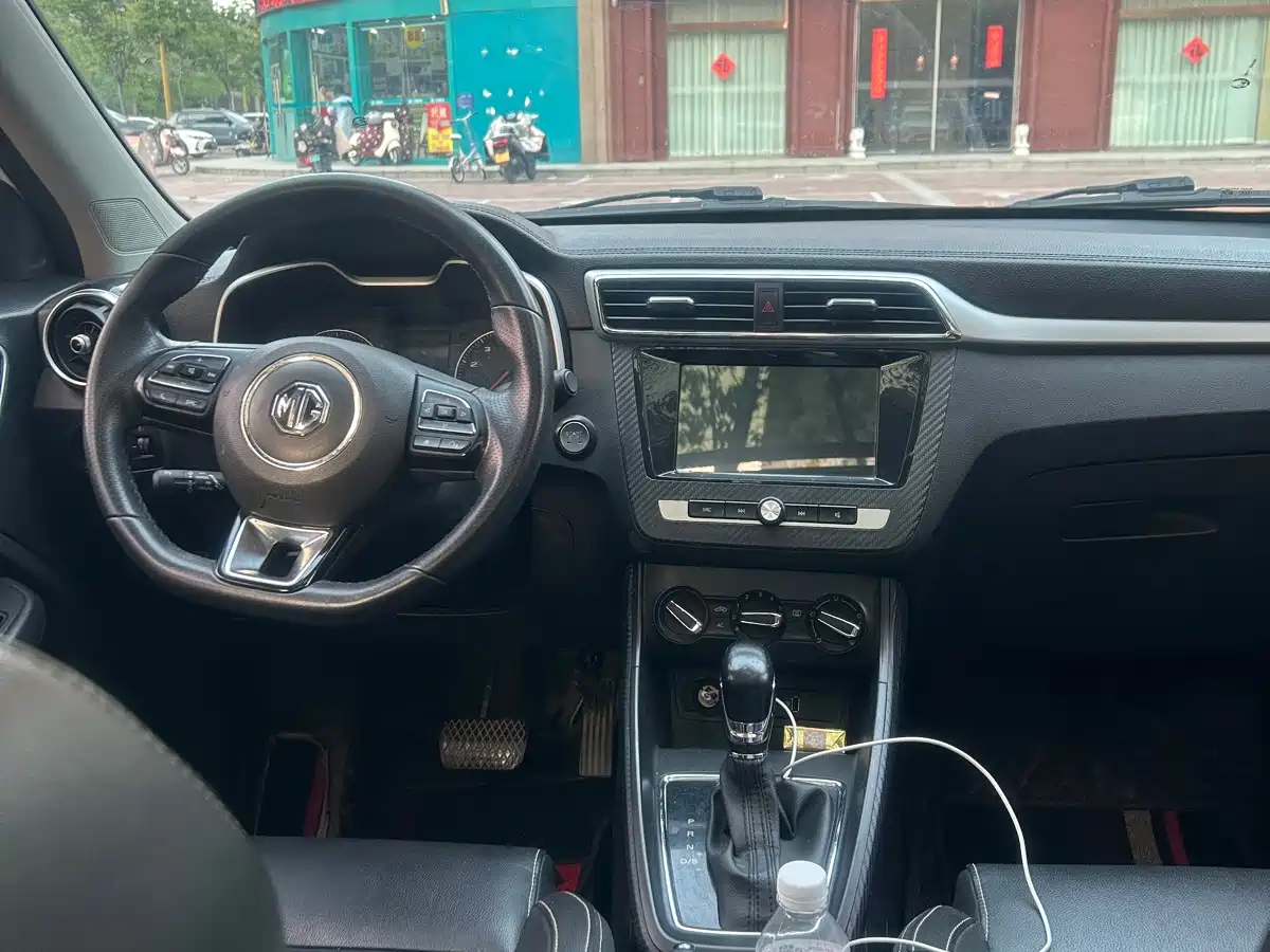Фото 6 - MG ZS