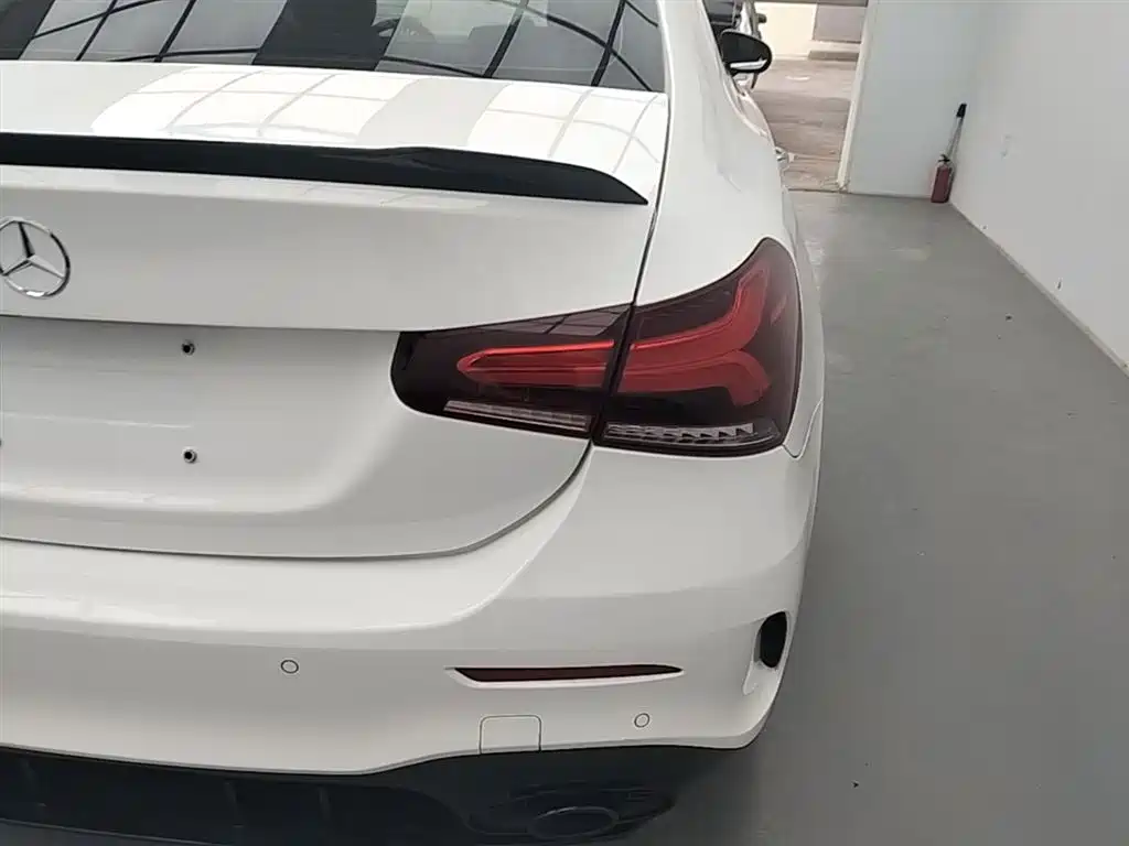 Mercedes-Benz A-Class 2019 Facelift A 200 L Sports Sedan фото 8
