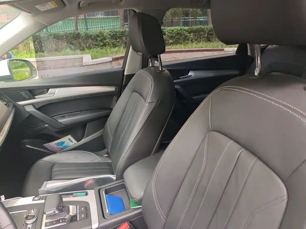 Audi Q5L 2020 Facelift 40 TFSI Honor Fashion фото 8