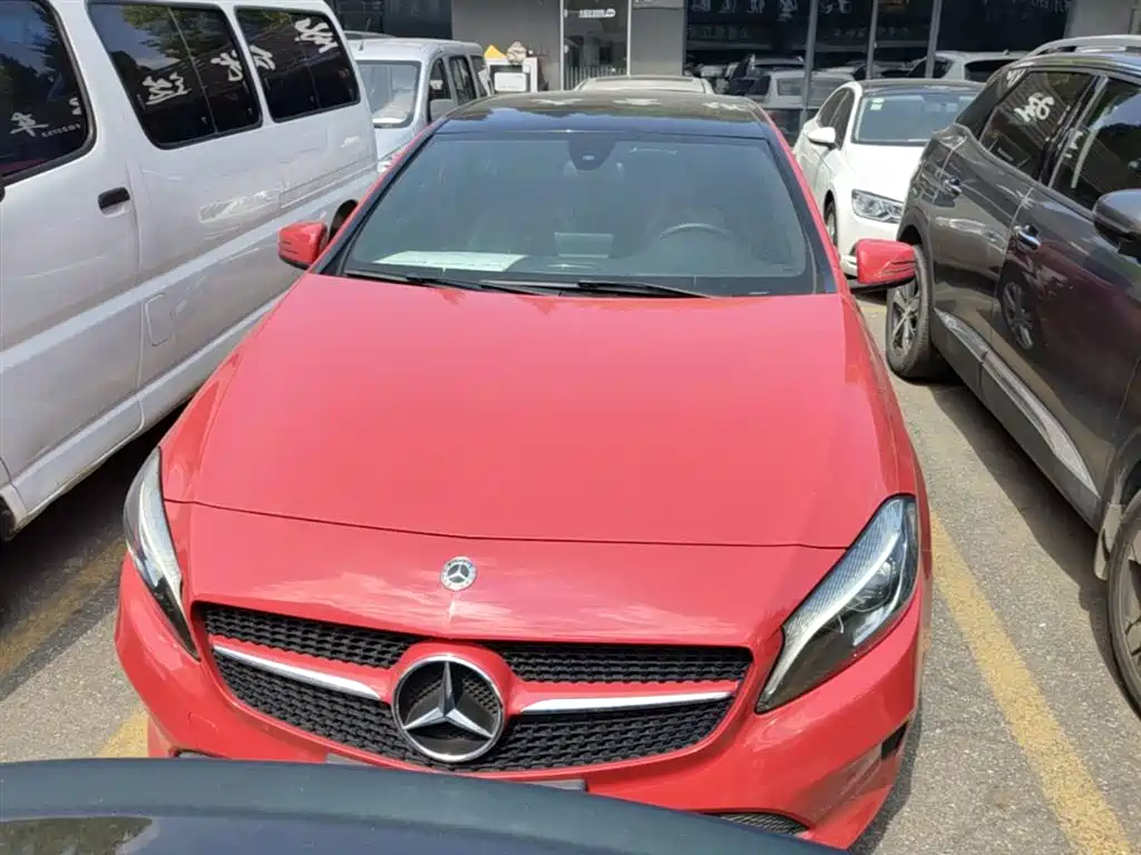 Mercedes-Benz A-Class (Import) 2018 A 200 Sport фото 3