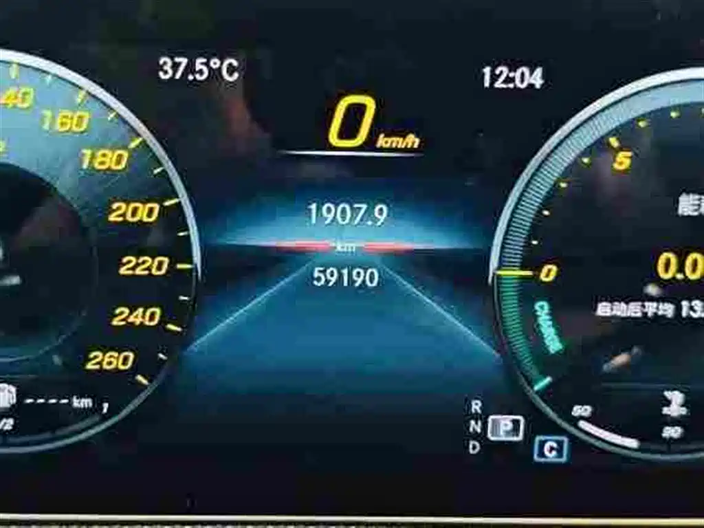 Фото 16 - Mercedes-Benz A-Class