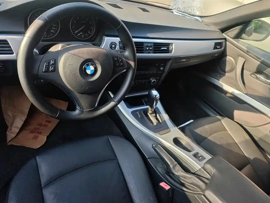 BMW 3 Series (Import) 2011 325i Convertible Coupe фото 12