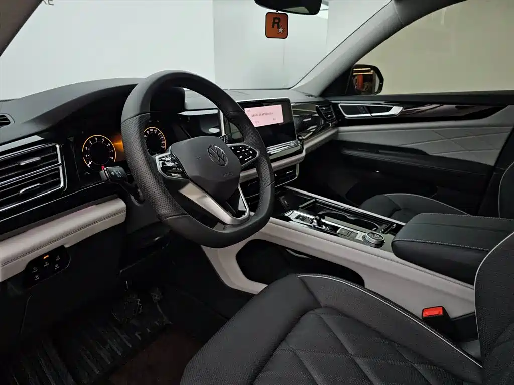 Volkswagen Teramont 2024 530 V6 4WD Dragon Glory Edition фото 7