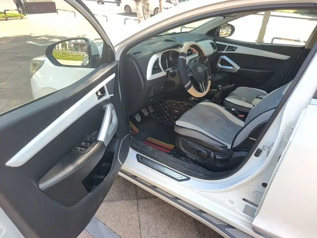 JAC Motors Refine S2 2016 2015 1.5L Manual Luxury