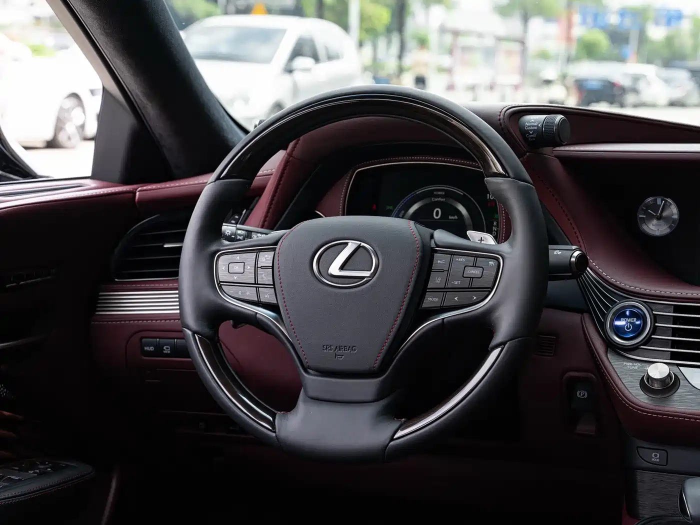 Lexus LS 2018 500h Executive Edition China V фото 14