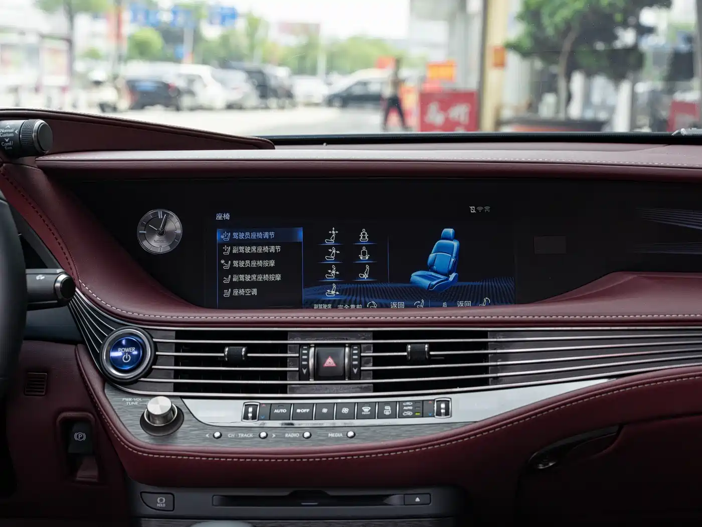 Lexus LS 2018 500h Executive Edition China V фото 16
