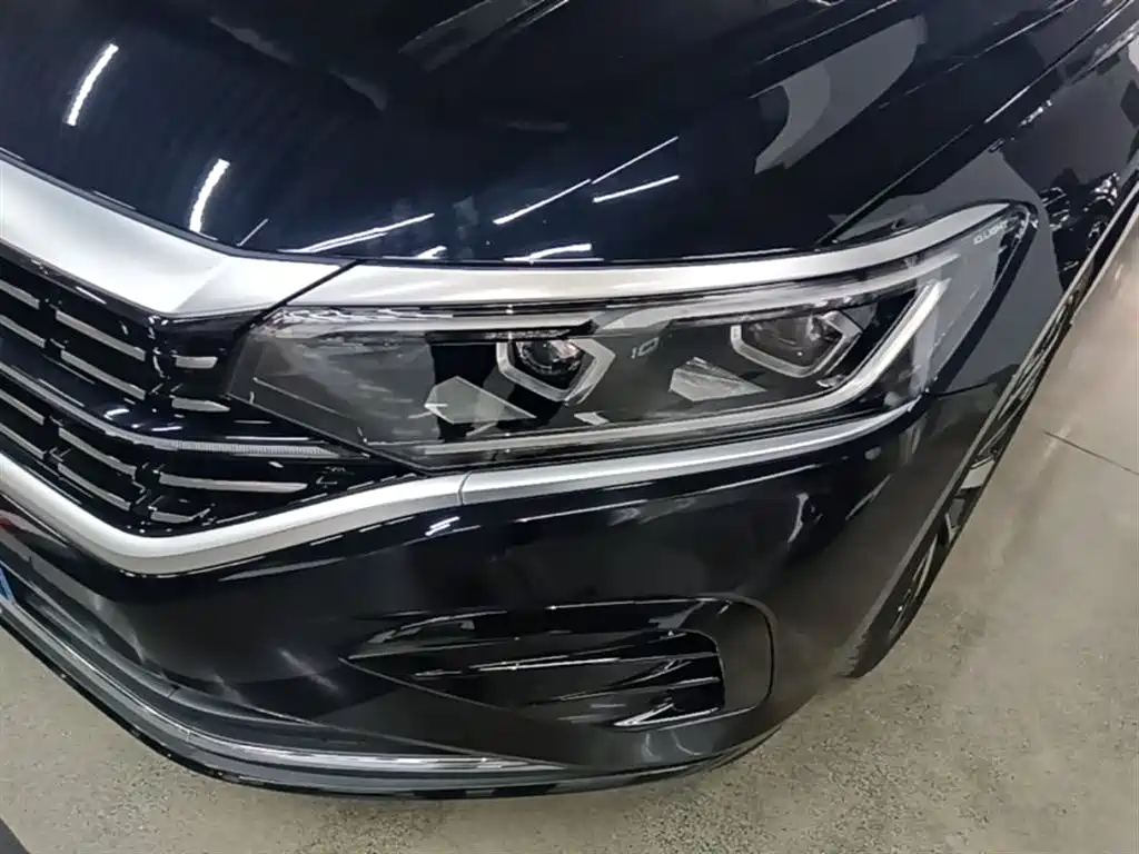 Volkswagen Passat 2024 380TSI Dragon Glory Edition фото 24