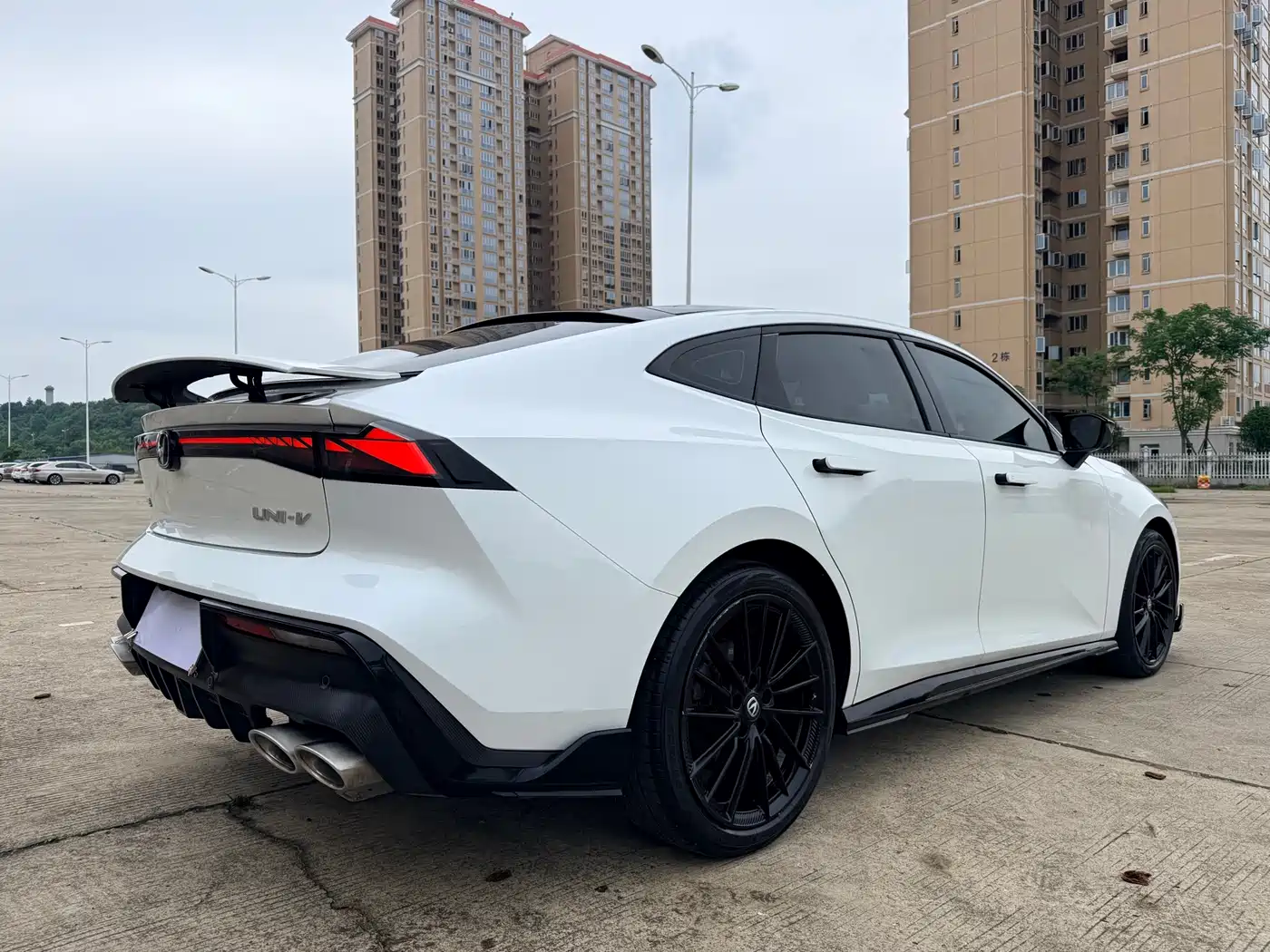 CHANGAN UNI-V