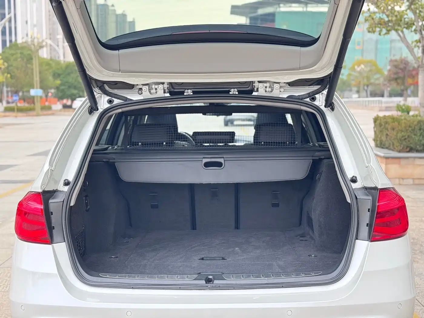 BMW 3 Series (Import) 2016 320i Fashion Wagon фото 13