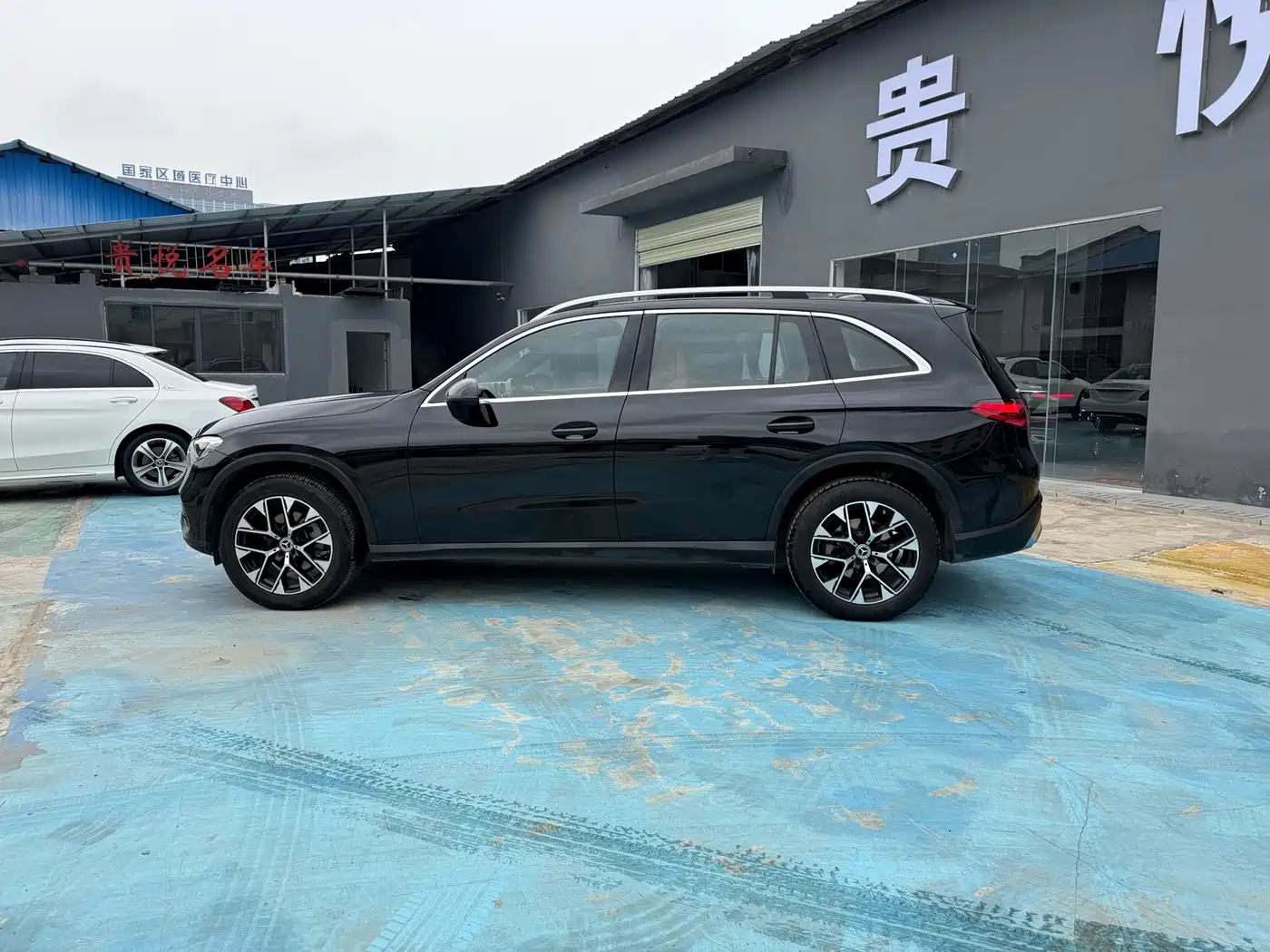 Mercedes-Benz GLC 2023 GLC 260 L 4MATIC Sport 5-seater фото 8