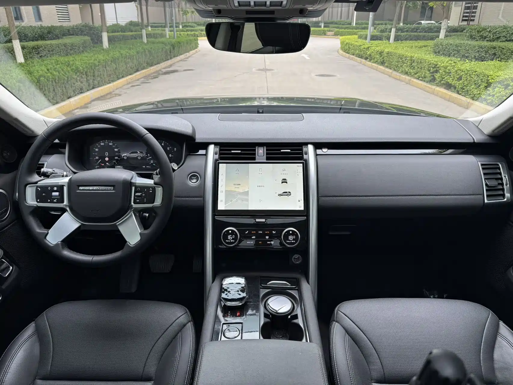 Фото 8 - Land Rover Discovery