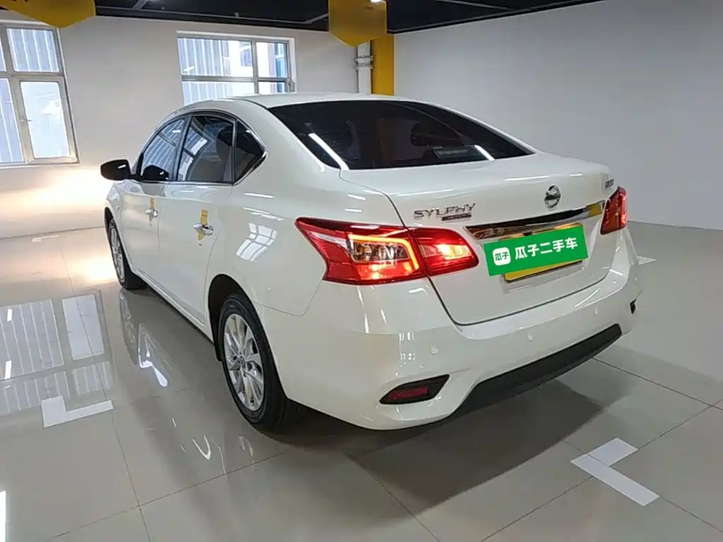 Nissan SYLPHY, миниатюра 5