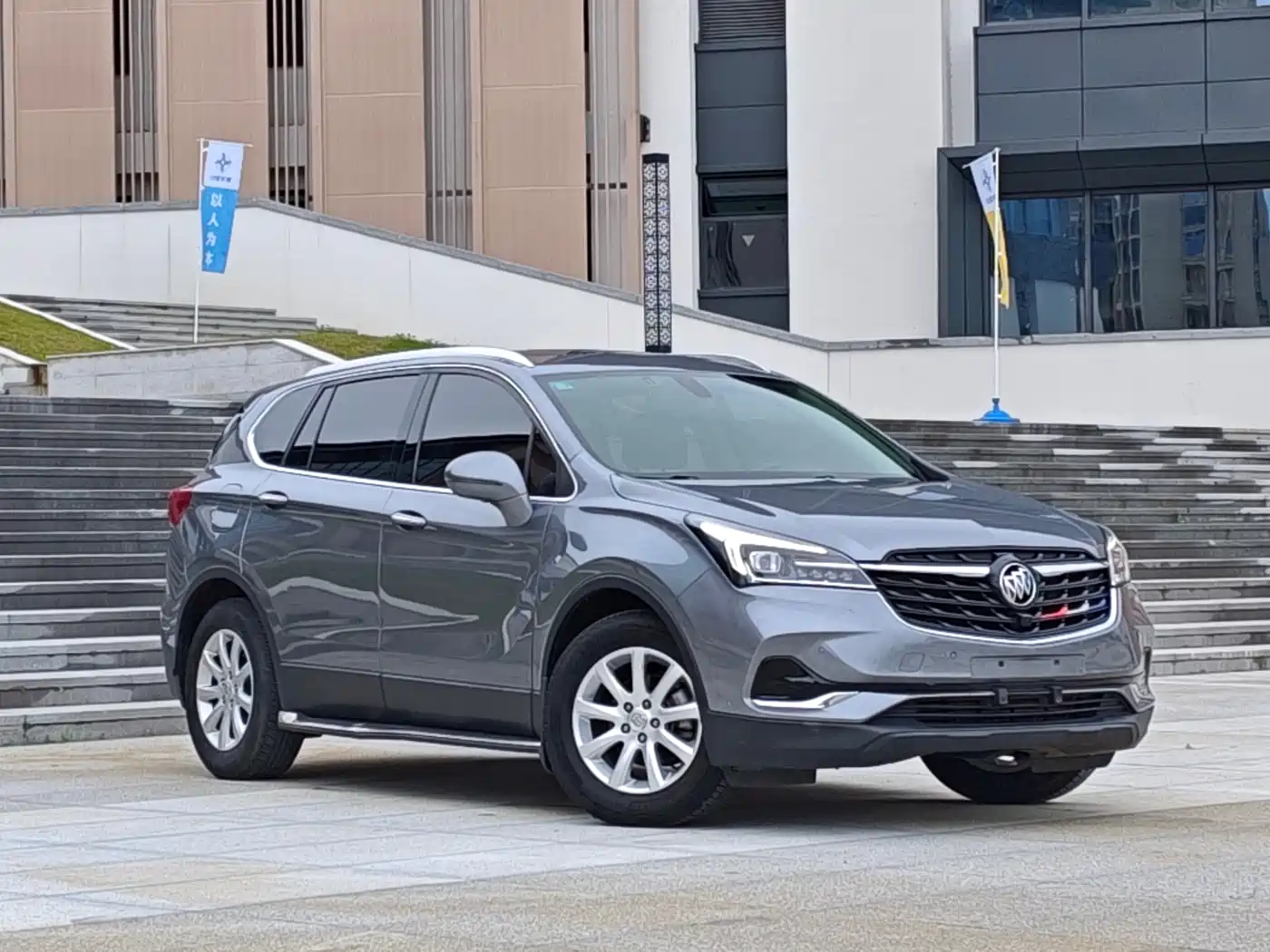 Buick Envision Plus 2020 20T FWD Luxury фото 2