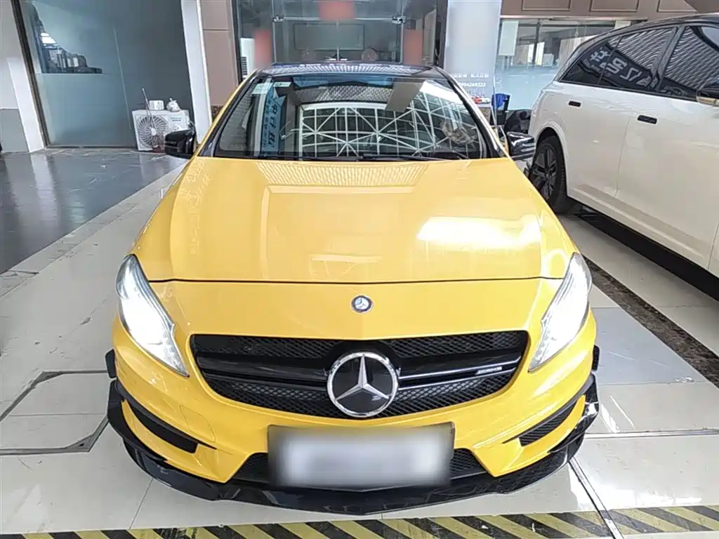 Mercedes-Benz A-Class AMG (Import) 2014 AMG A 45 4MATIC фото 3