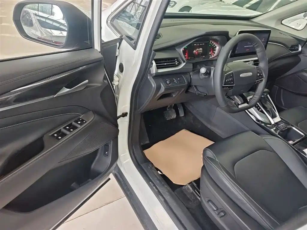 SAIC Maxus Maxus G50 2019 1.5T Automatic Luxury Edition China VI фото 12